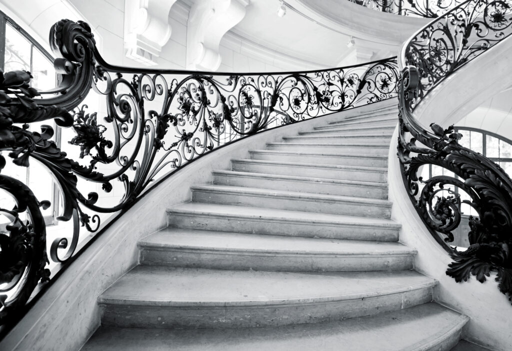 Co wybrać – schody marmurowe czy granitowe?